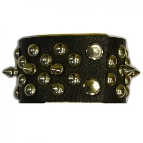 Напульсник с шипами photo 1