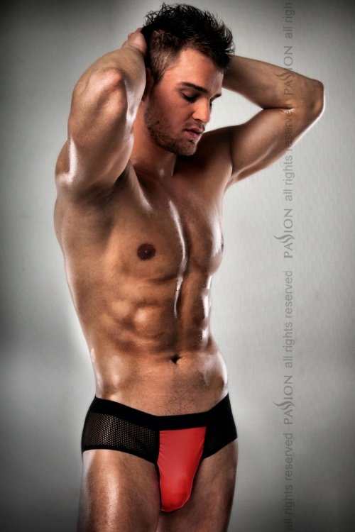 Эротические шортики Passion 007 THONG, красные